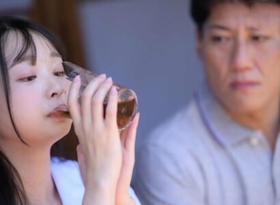 Dùng thuốc kích thích để đụ cháu gái thỏa thích