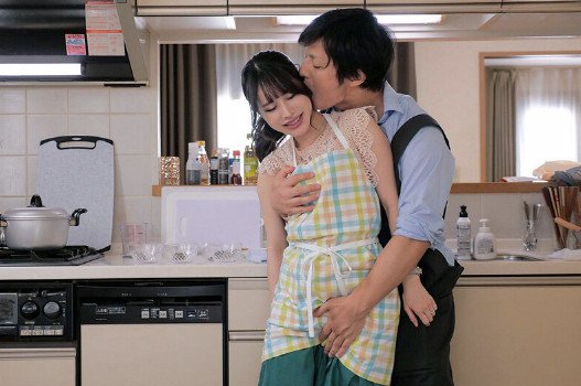 Thầy giáo địt nát lồn cô học sinh xinh đẹp khi đang học nấu ăn